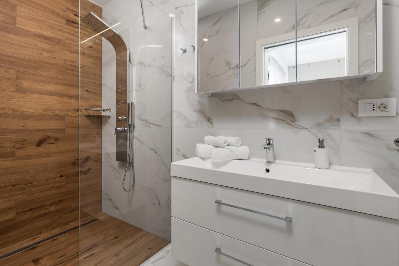 House7e Villa Smrika