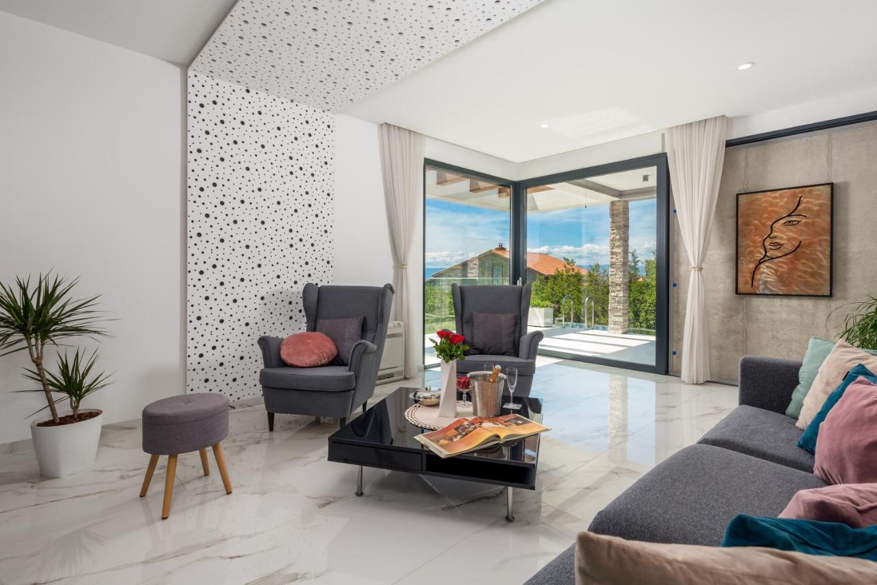 House7e Villa
