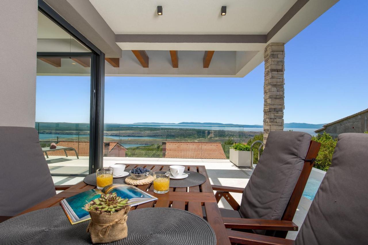 House7e Villa Smrika
